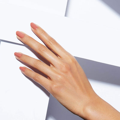 Warm tan nude with yellow undertones, Full coverage, Medium, Lash_RightColumn