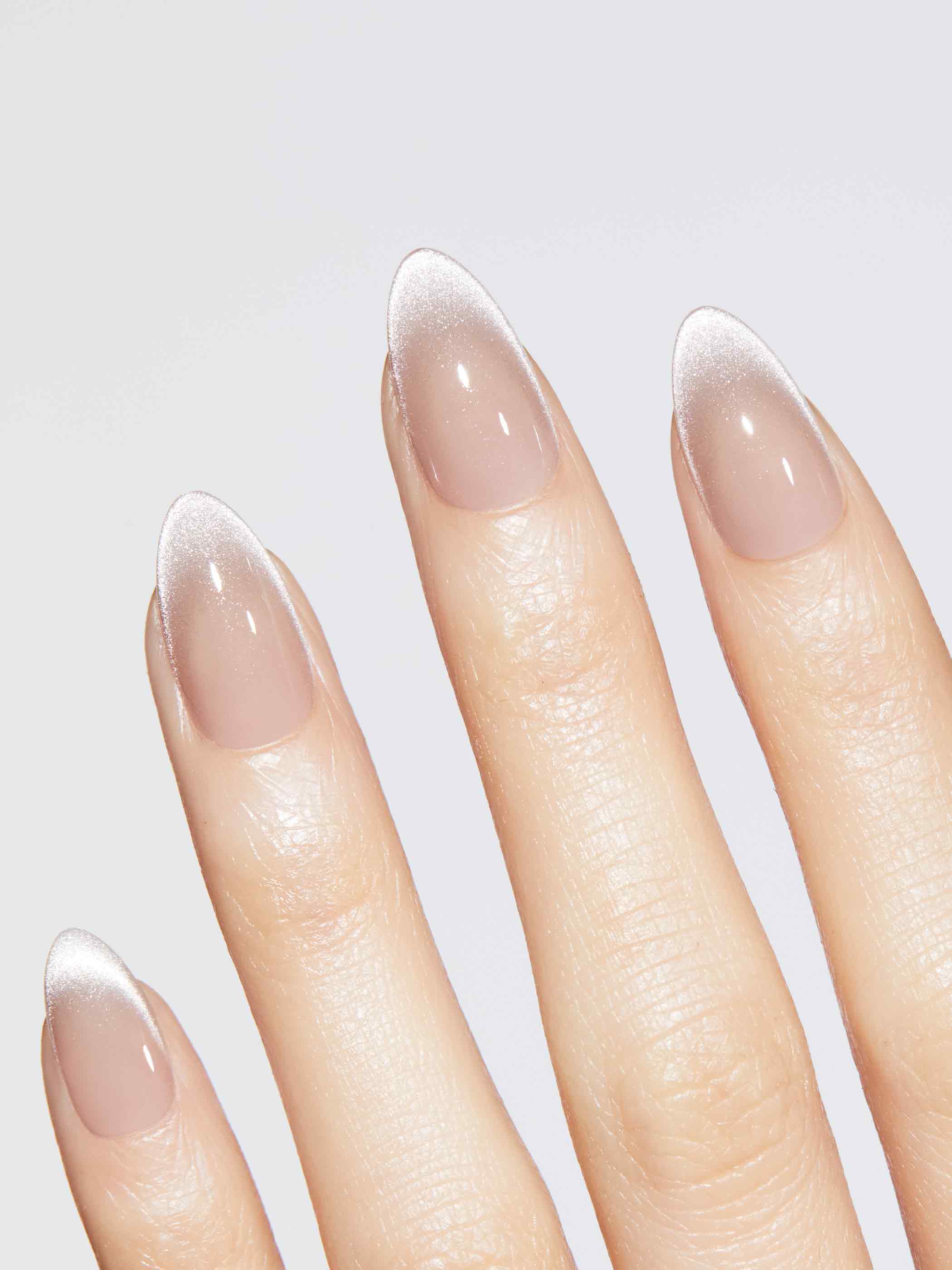 Nude Pop-On Nail with champagne colored velvet effect