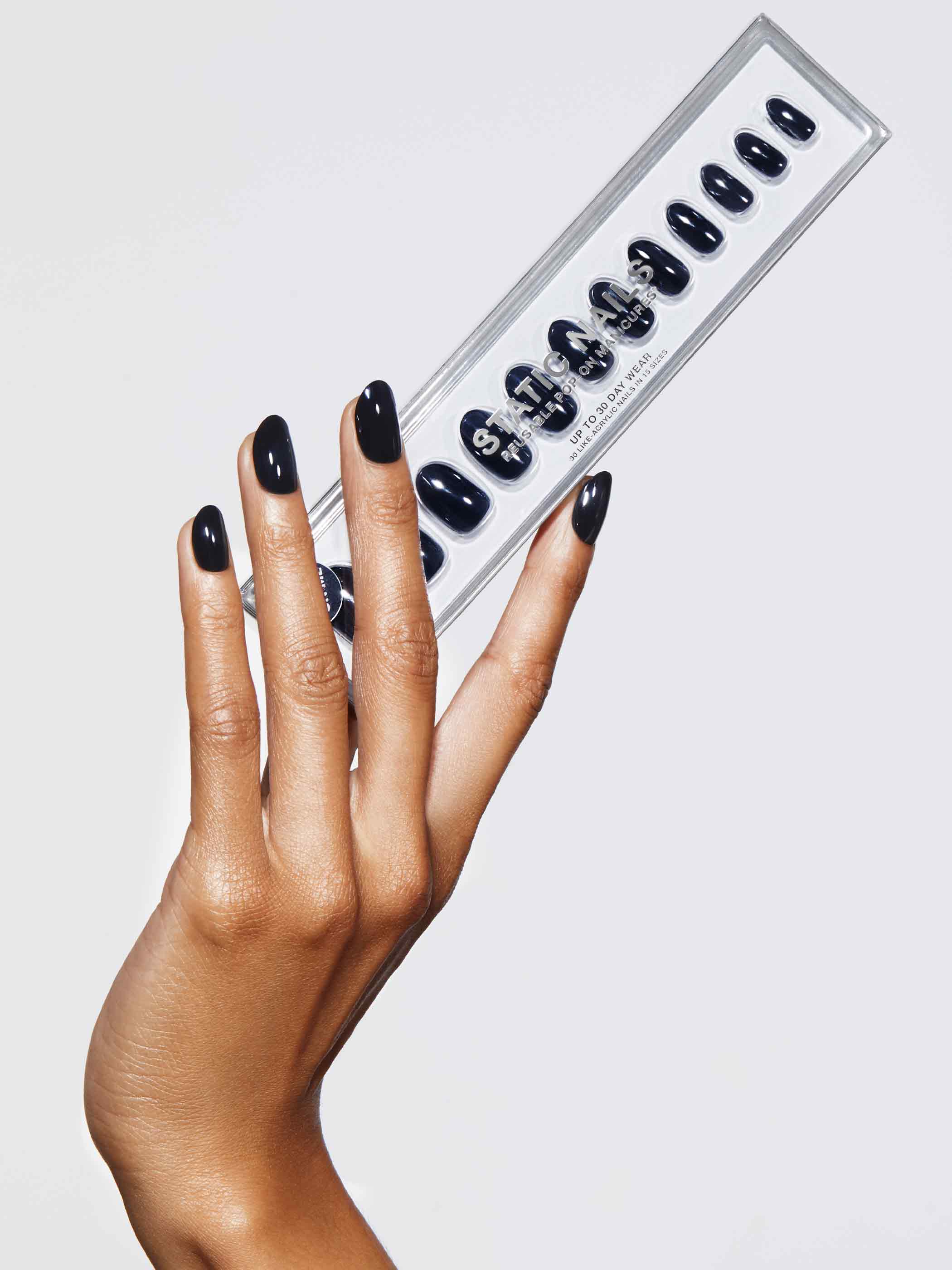 Black glazed effect pop-on nail