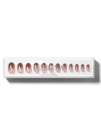 nude brown ombre nail with galzed effect