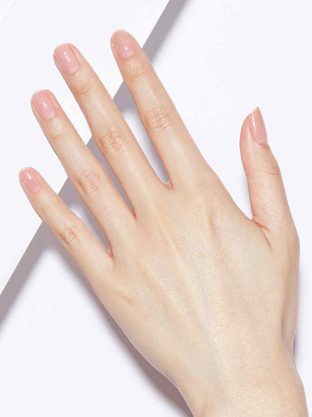 Gives your nails a healthy glow, Sheer, Light