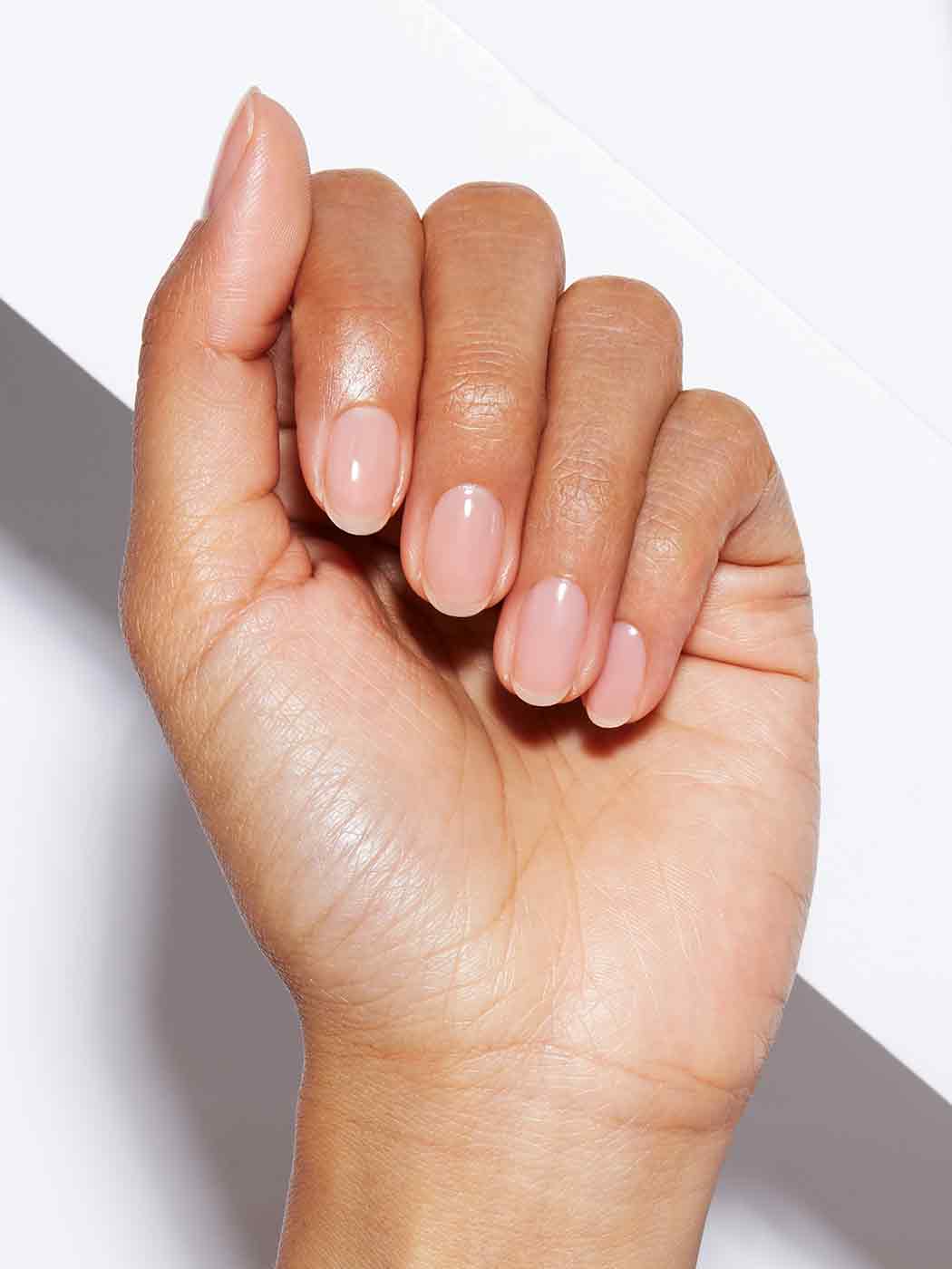 Gives your nails a healthy glow, Sheer, Medium
