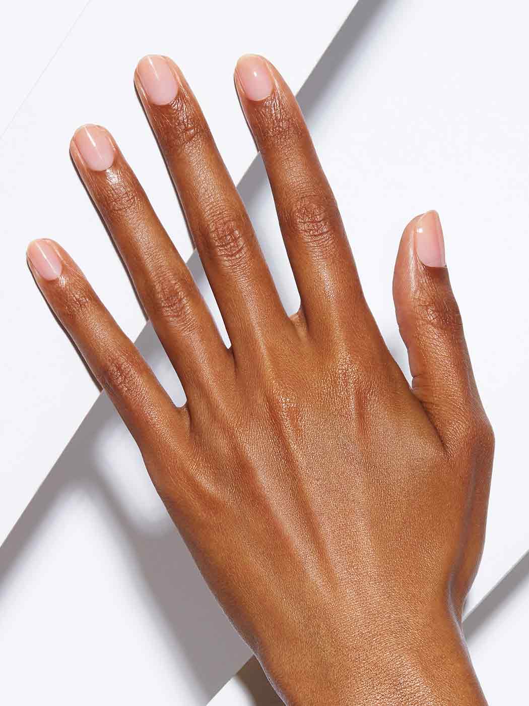 Gives your nails a healthy glow, Sheer, Rich