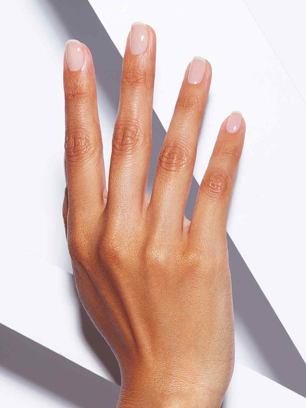 Gives your nails a healthy bright glow, Sheer, Medium